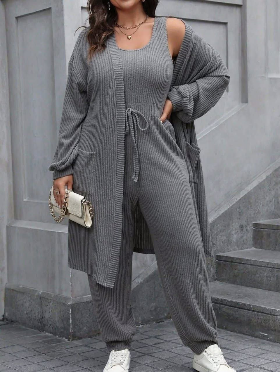 طقم سالوبيت كاجوال عصري قطعتين | Premium 2-Piece Jumpsuit & Cardigan Set