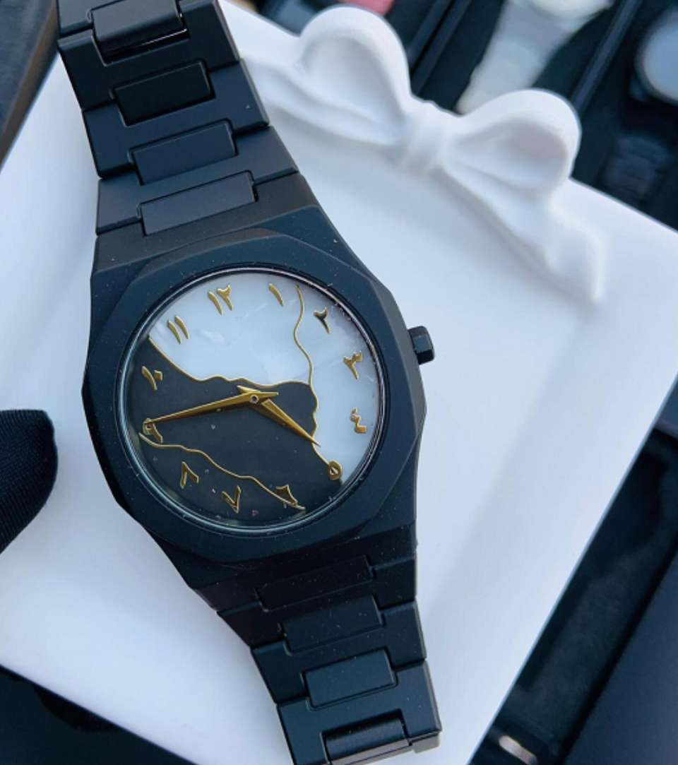 ساعة "أفق الأناقة" السوداء | "Horizon Elegance" Black Watch