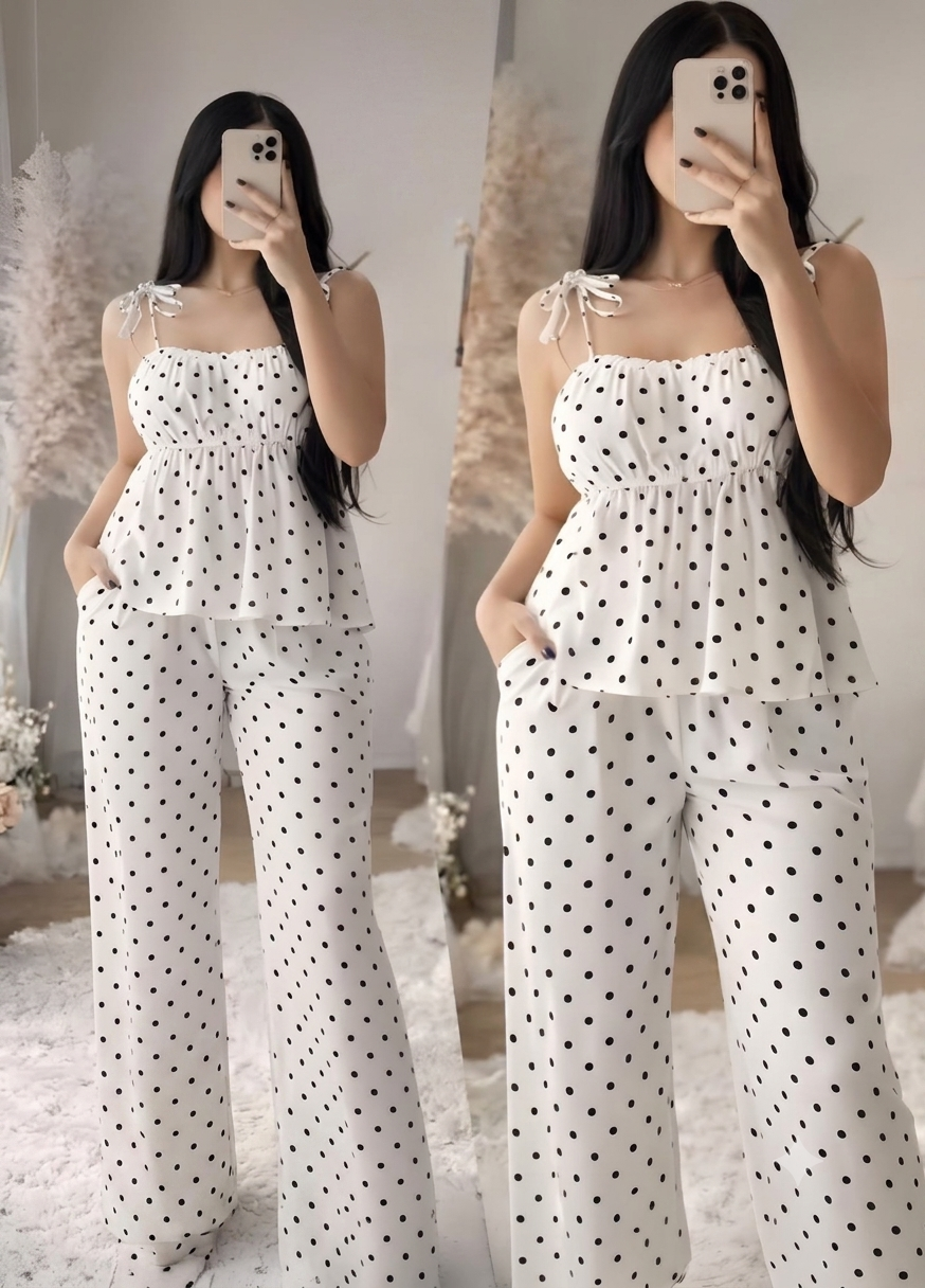 طقم منزلي بنقشة النقاط الكلاسيكية (قطعتين) | Classic Polka Dot 2-Piece Lounge Set