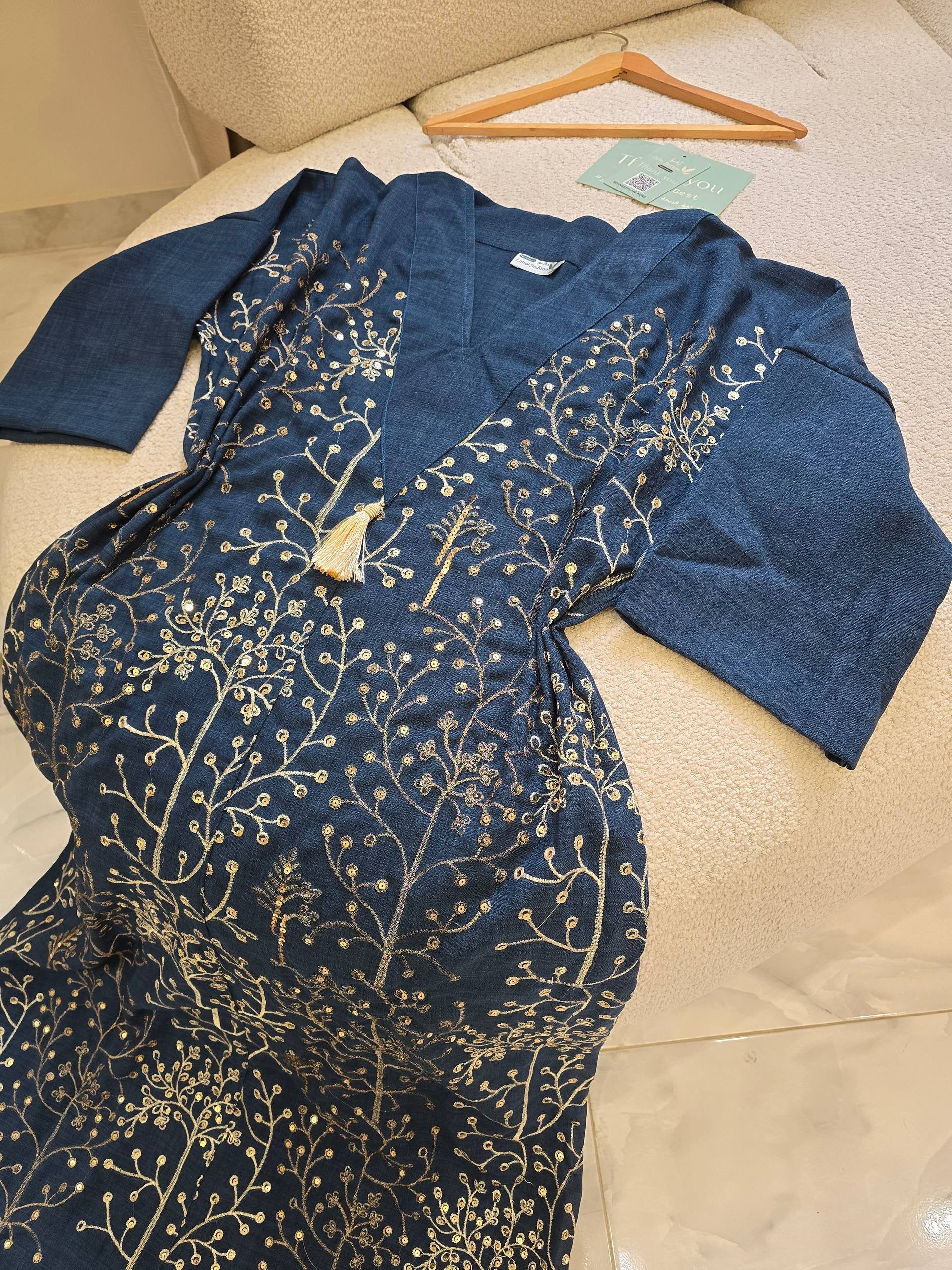 عباية ملكية بتطريزات ذهبية مستوحاة من الطبيعة | Royal Nature-Inspired Gold Embroidered Abaya