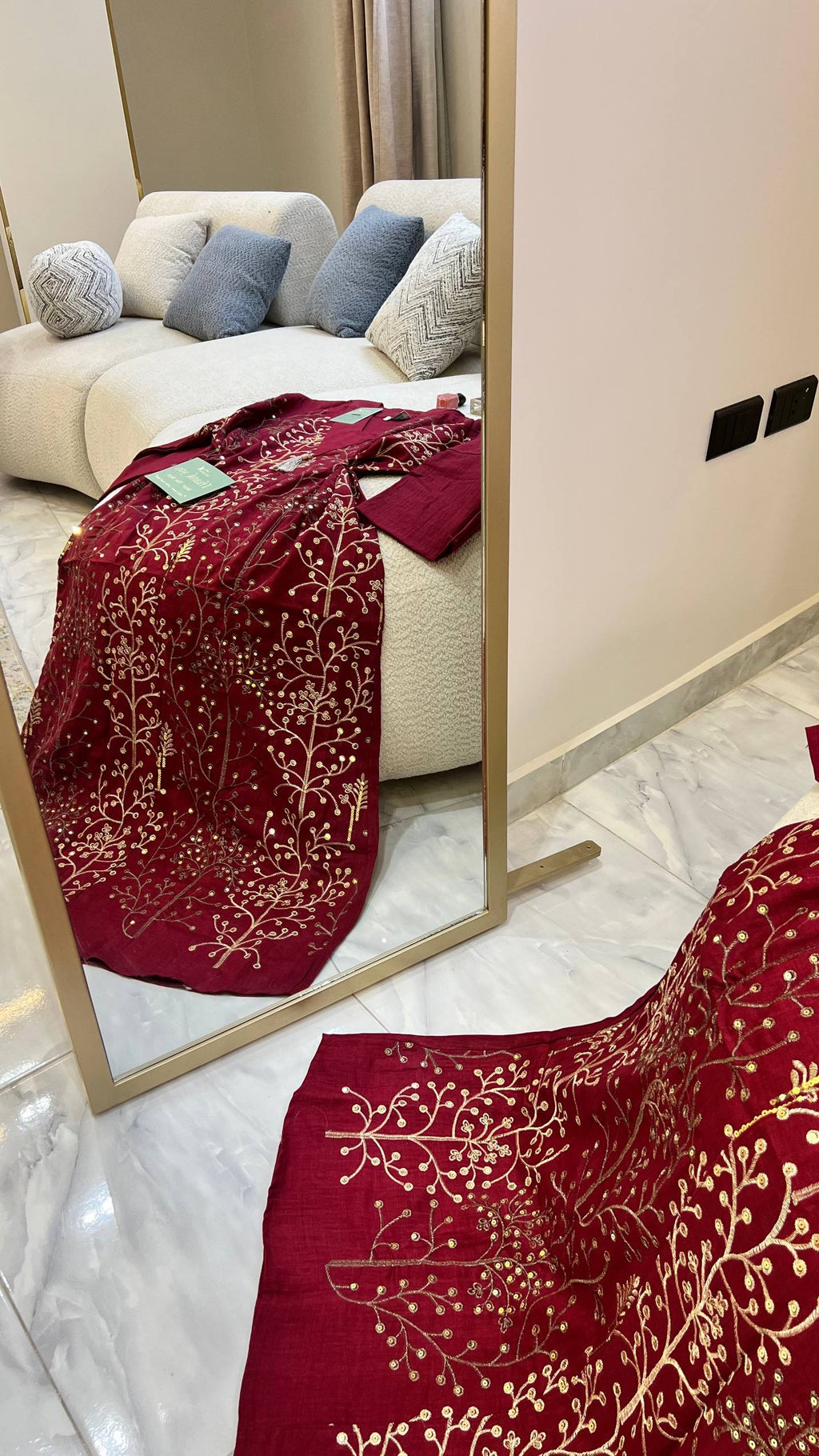 عباية ملكية بتطريزات ذهبية مستوحاة من الطبيعة | Royal Nature-Inspired Gold Embroidered Abaya