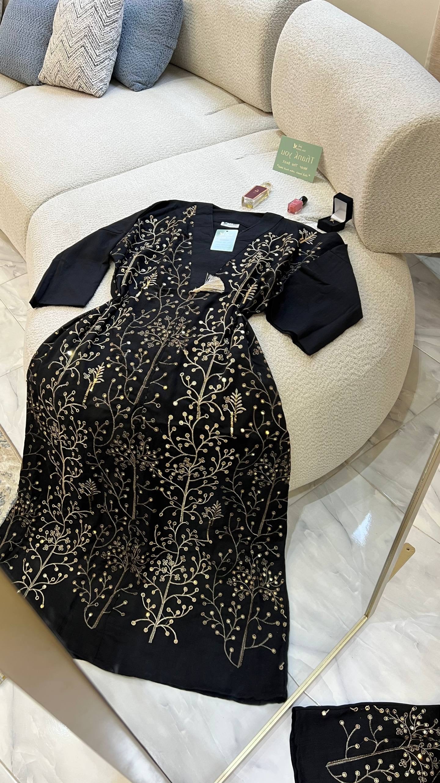 عباية ملكية بتطريزات ذهبية مستوحاة من الطبيعة | Royal Nature-Inspired Gold Embroidered Abaya