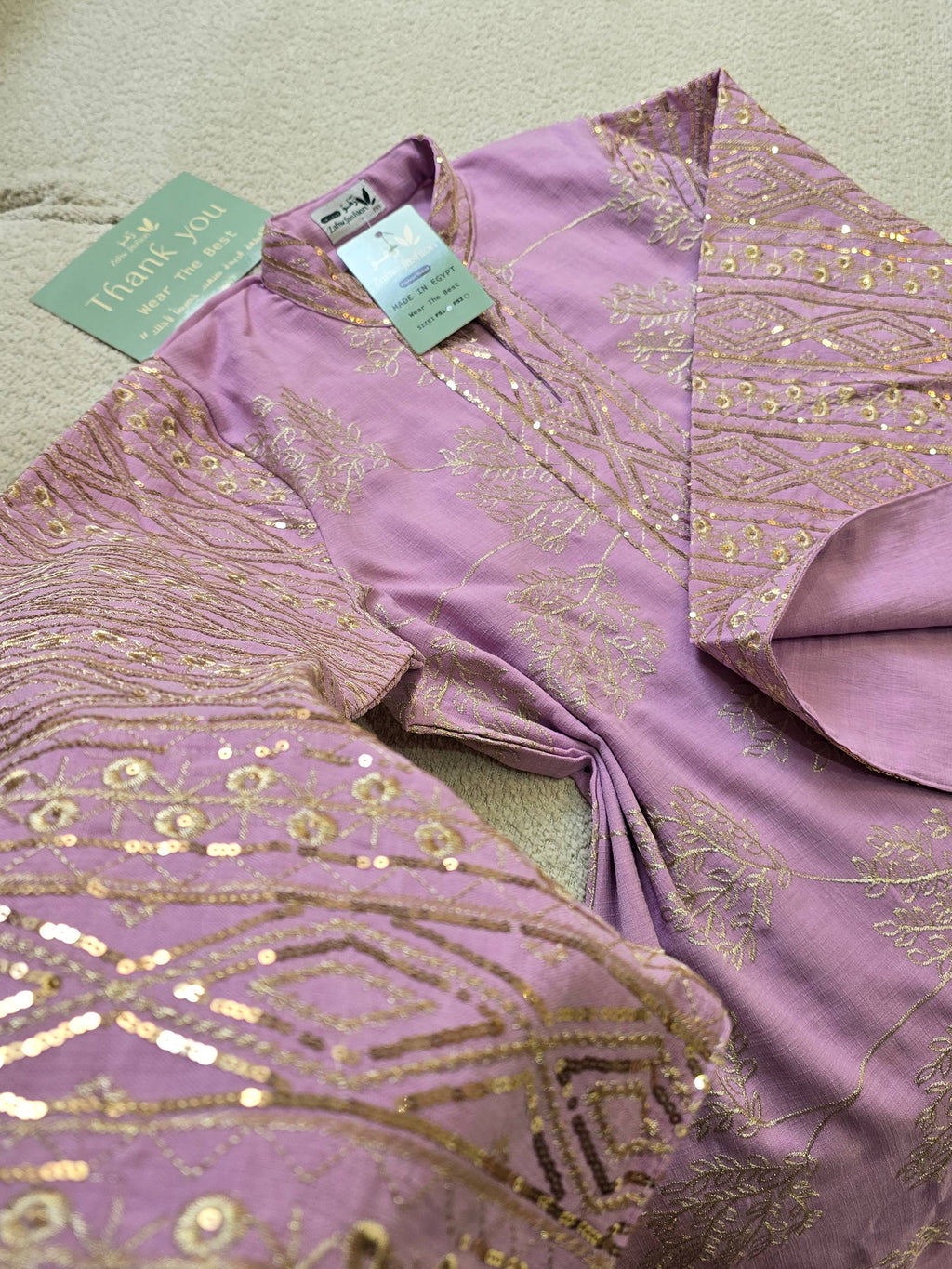 عباية ملكية بتطريزات هندسية وخامة الكتان الصيفية الفاخرة | Royal Geometric Embroidered Abaya in Premium Summer Linen