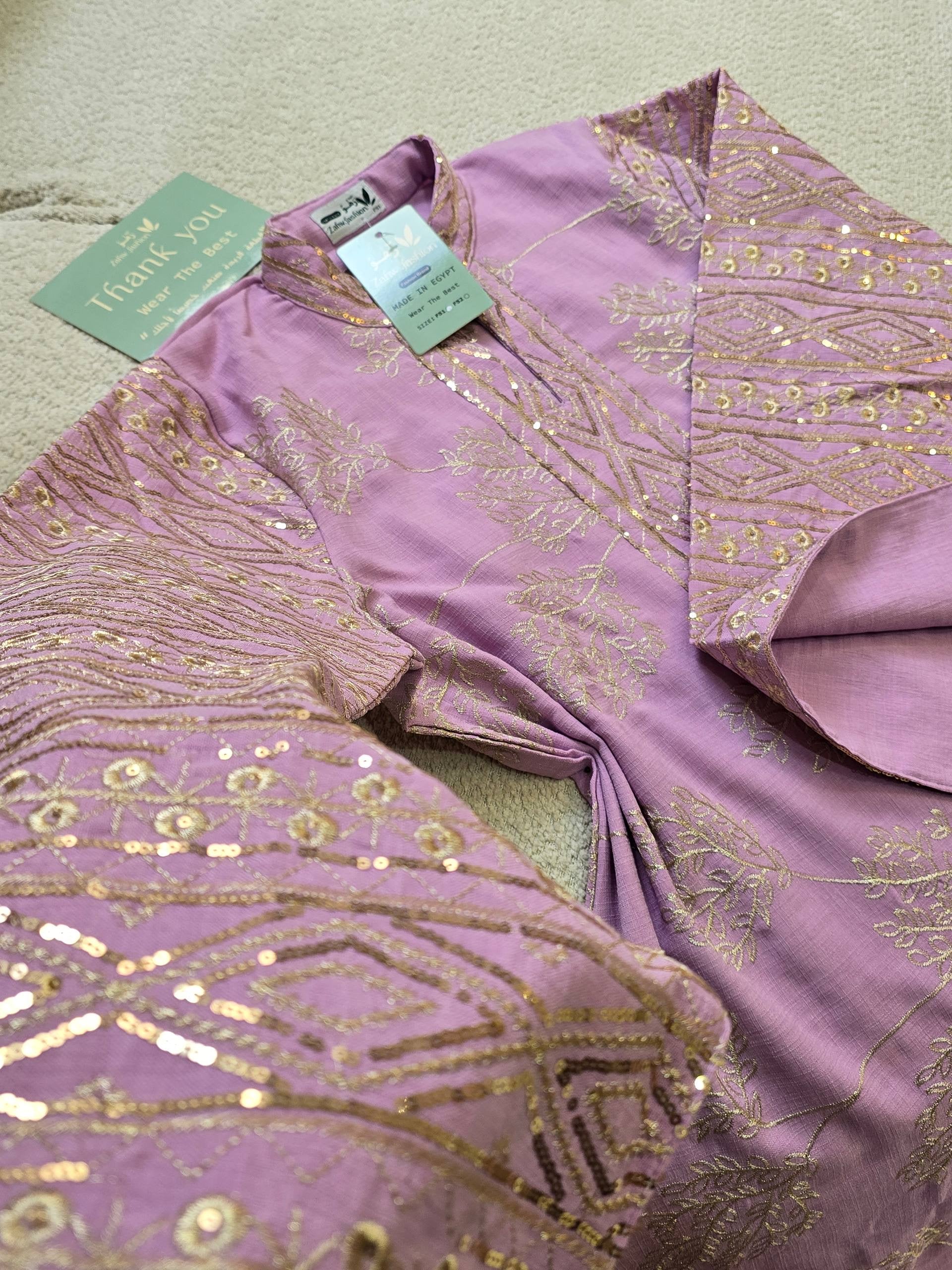 عباية ملكية بتطريزات هندسية وخامة الكتان الصيفية الفاخرة | Royal Geometric Embroidered Abaya in Premium Summer Linen