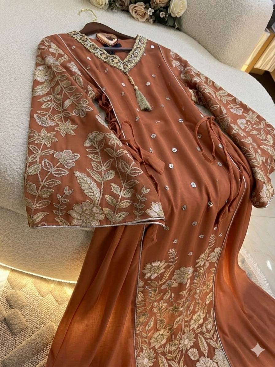 عباية ملكية مطرزة بنقوش هندسية فاخرة | Royal Geometric Embroidered Abaya