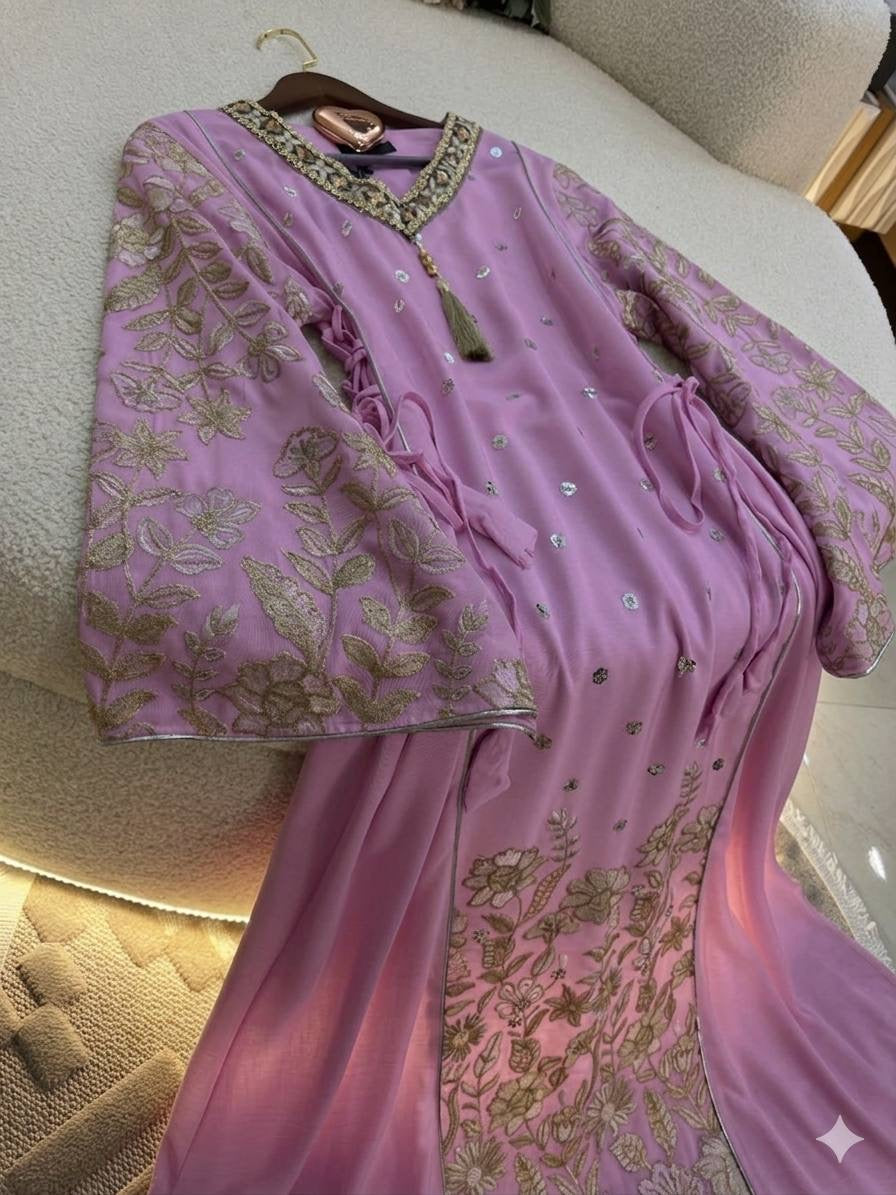 عباية ملكية مطرزة بنقوش هندسية فاخرة | Royal Geometric Embroidered Abaya