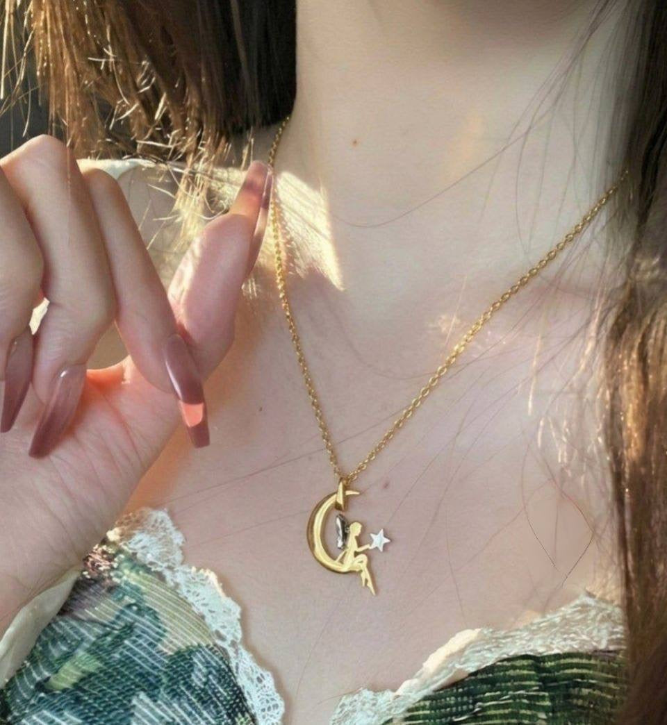 قلادة "حلم الجنية والقمر" | Fairy on the Moon Pendant