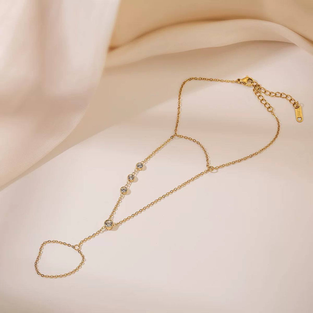 سوار "نجمة المساء" المرصع | Evening Star Crystal Hand Chain