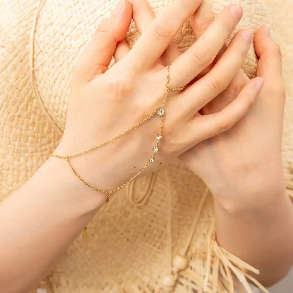سوار "نجمة المساء" المرصع | Evening Star Crystal Hand Chain
