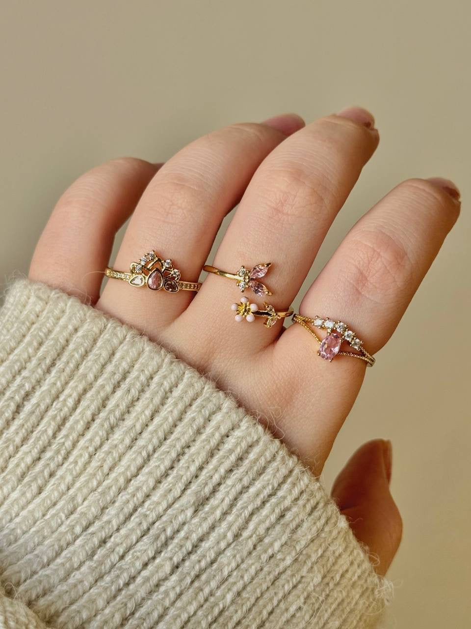 طقم خواتم "بساتين الورد" الأنثوية | Floral Garden Ring Set
