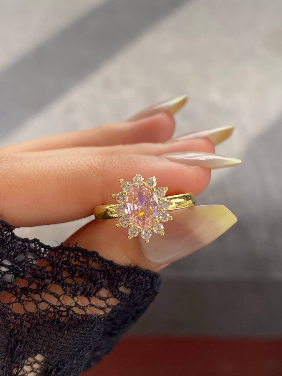 خاتم "هالة الملكة" المرصع | Queen's Halo Crystal Ring