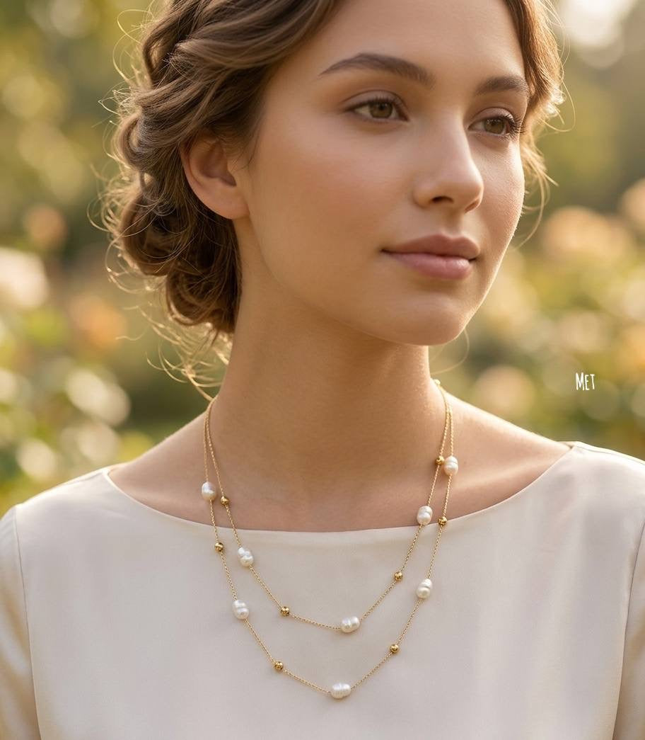 قلادة "لآلئ النور" المزدوجة | Double Layered "Pearls of Light" Necklace