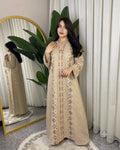 عباءة مطرزة بتصاميم تراثية فاخرة | Luxury Embroidered Abaya with Traditional Patterns