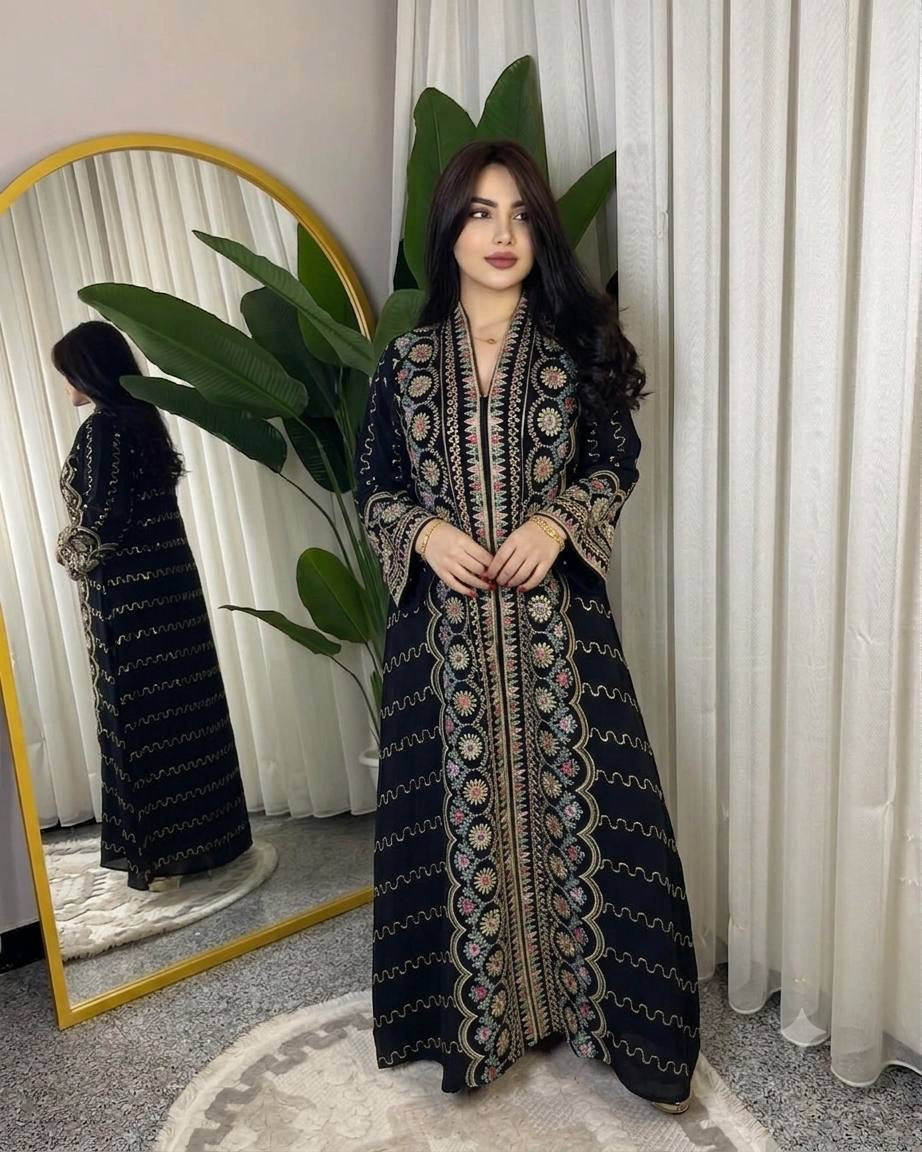 عباءة مطرزة بتصاميم تراثية فاخرة | Luxury Embroidered Abaya with Traditional Patterns
