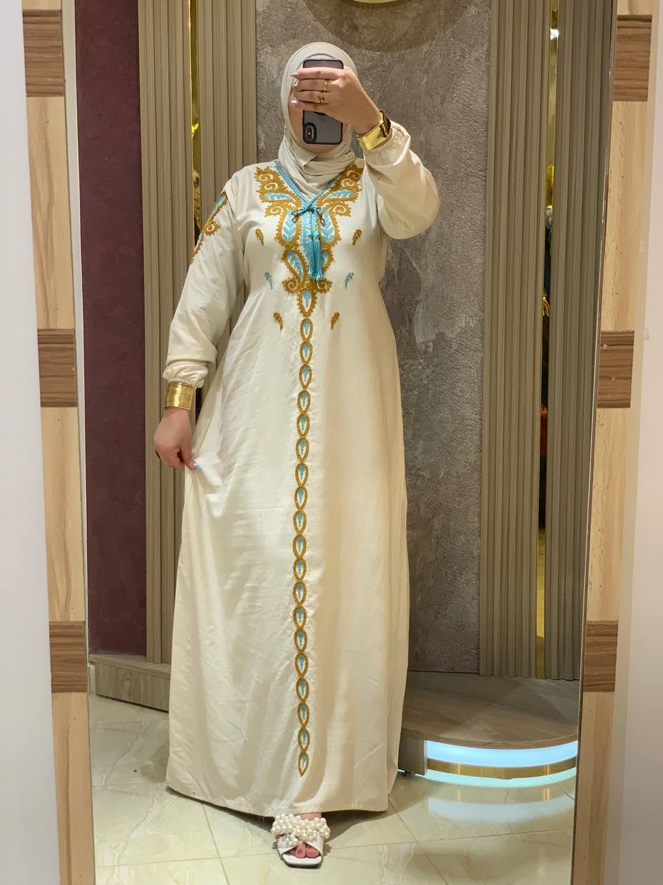 عباءة مريحة من القطن المصري الخالص بتطريز تراثي | Comfortable Pure Egyptian Cotton Abaya with Traditional Embroidery