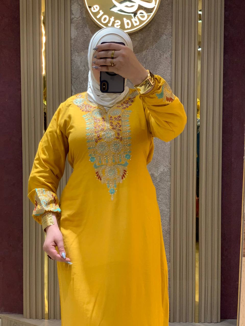 عباءة فخمة من القطن المصري الخالص بتطريزات فنية | Luxurious Pure Egyptian Cotton Abaya with Artistic Embroidery