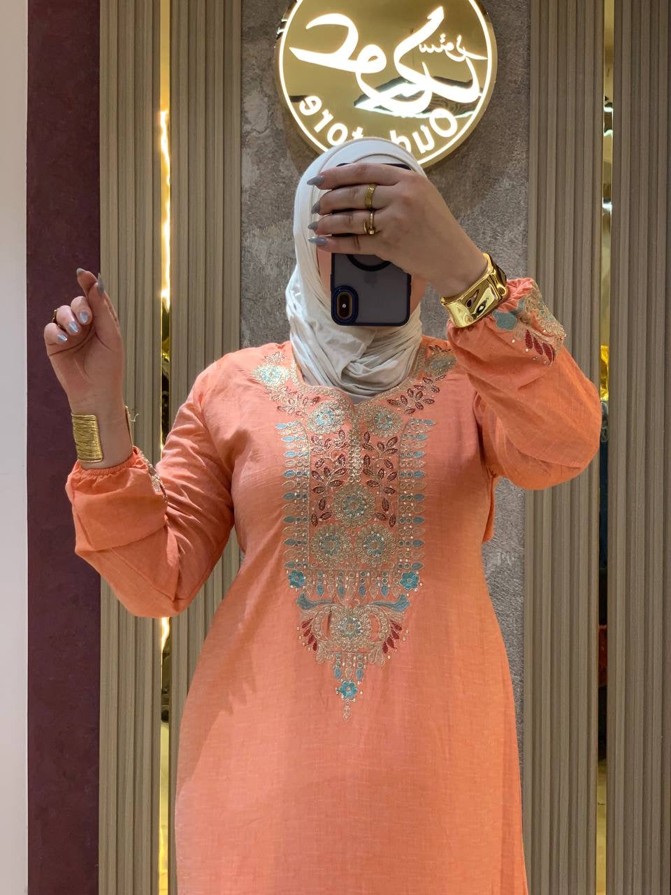 عباءة فخمة من القطن المصري الخالص بتطريزات فنية | Luxurious Pure Egyptian Cotton Abaya with Artistic Embroidery