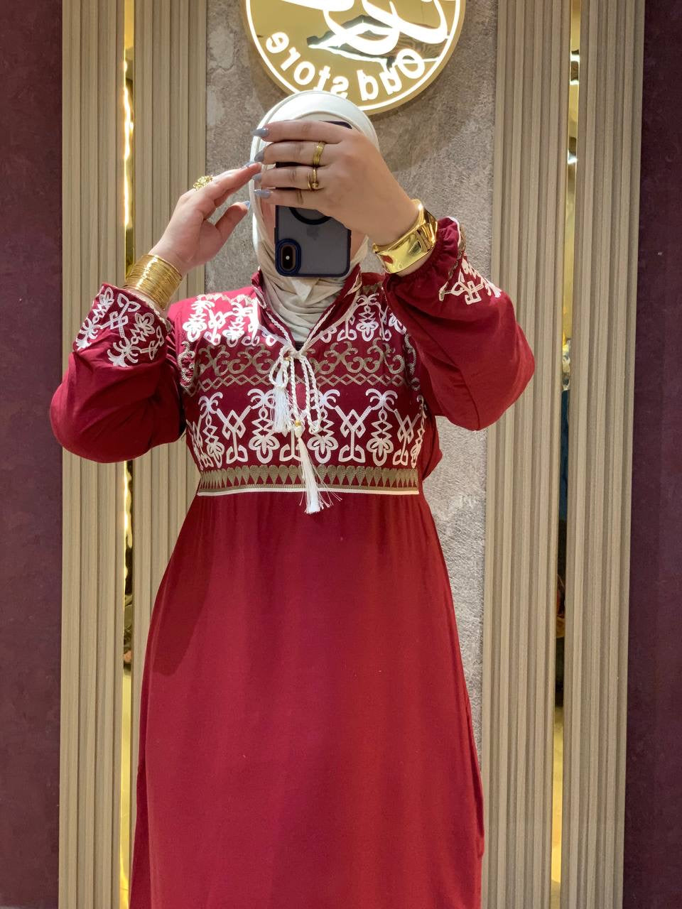 عباءة راقية من القطن المصري الخالص بتطريزات تراثية | Sophisticated Pure Egyptian Cotton Abaya with Traditional Embroidery