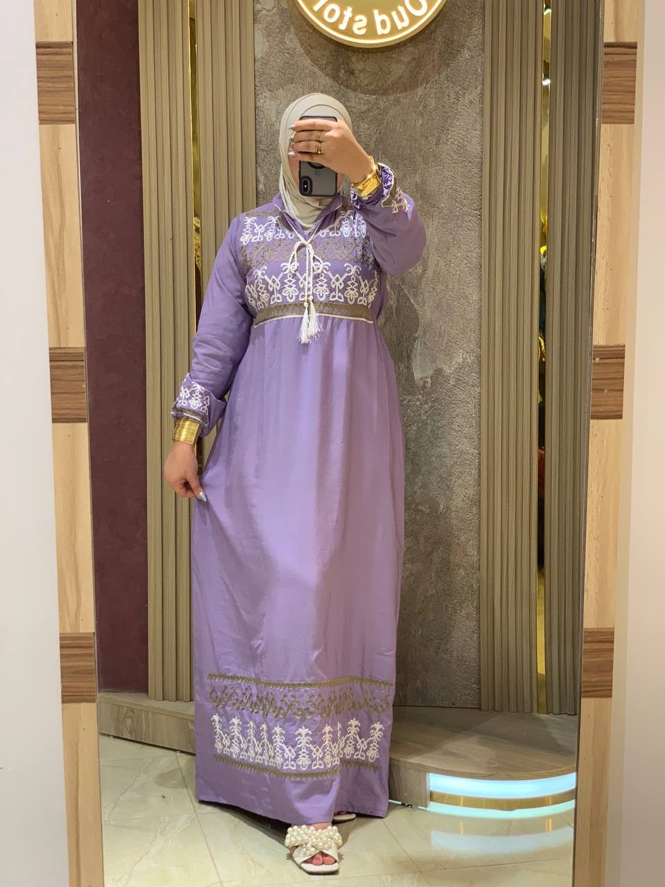 عباءة راقية من القطن المصري الخالص بتطريزات تراثية | Sophisticated Pure Egyptian Cotton Abaya with Traditional Embroidery