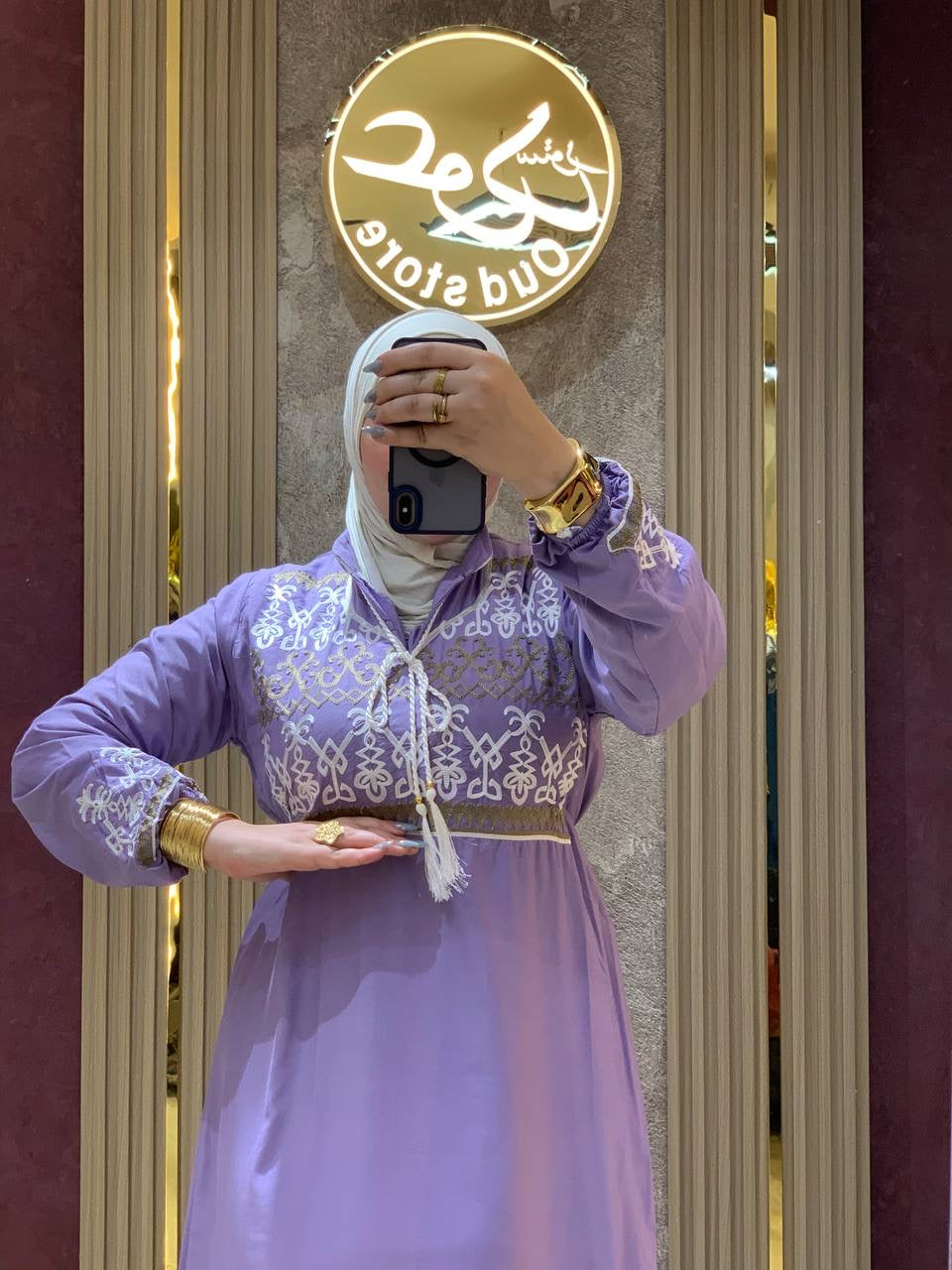 عباءة راقية من القطن المصري الخالص بتطريزات تراثية | Sophisticated Pure Egyptian Cotton Abaya with Traditional Embroidery